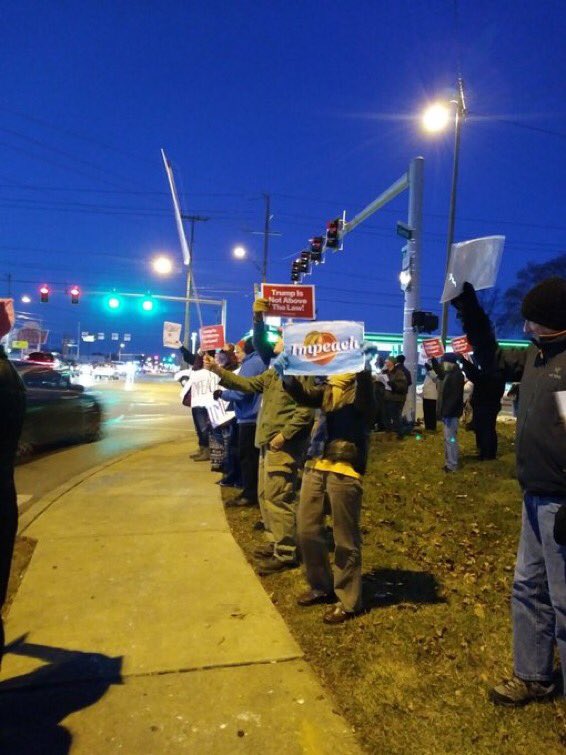 RoslinResists's tweet image. It was chilly but cheerful in Toledo on #ImpeachmentEve . Lots of “honks for impeachment” to warm our hearts and show that our fellow Ohioans support the Constitution and Rule of Law.
#NoOneIsAboveTheLaw #DemCastOH #DemCast