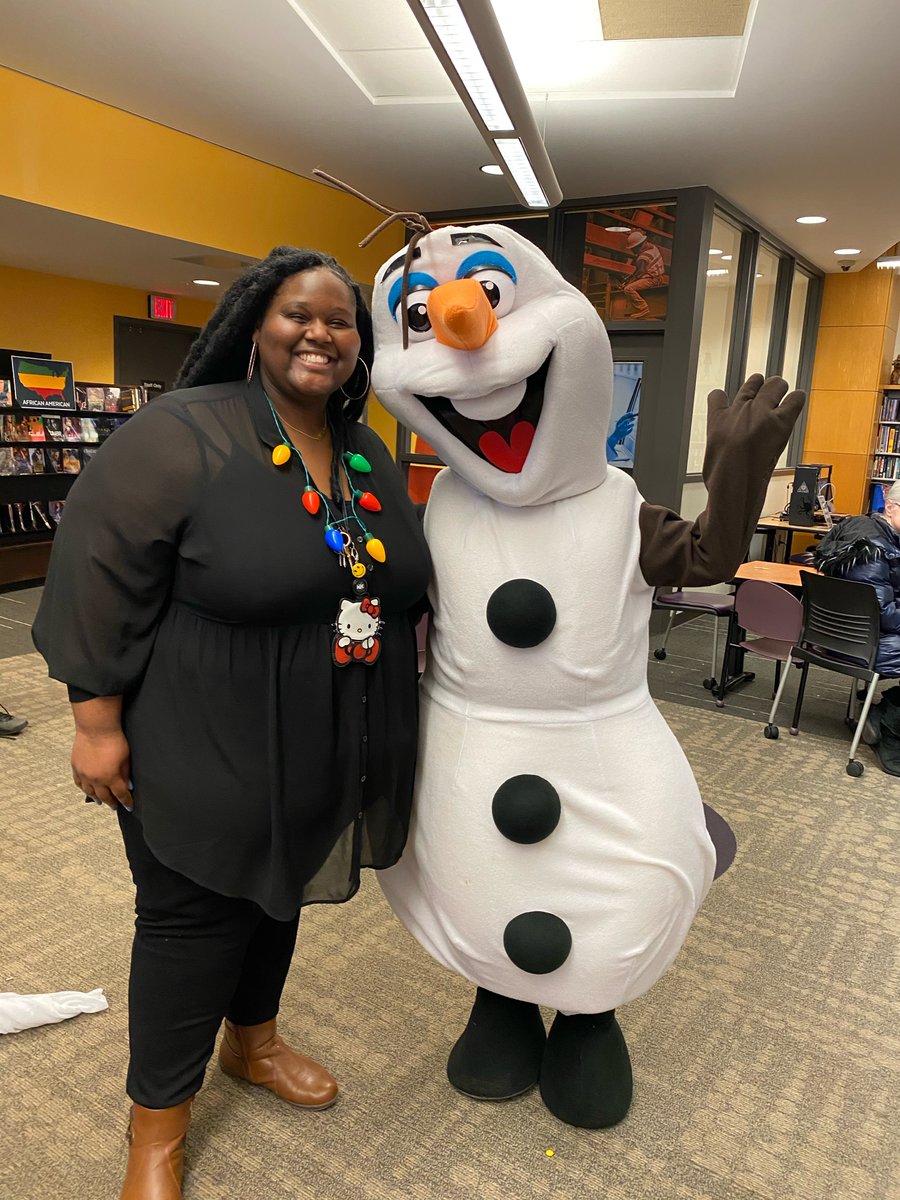 ToledoLibrary's tweet photo. "Winter's a good time to stay in and cuddle." OR it's a good time to visit the Library and meet Elsa and Olaf! βοΈ
If you missed the meet and greet last night, you can join us at Main Library on Monday, Dec. 30 at 2 p.m. #ToledoLibrary https://t.co/hMO38aG0nd