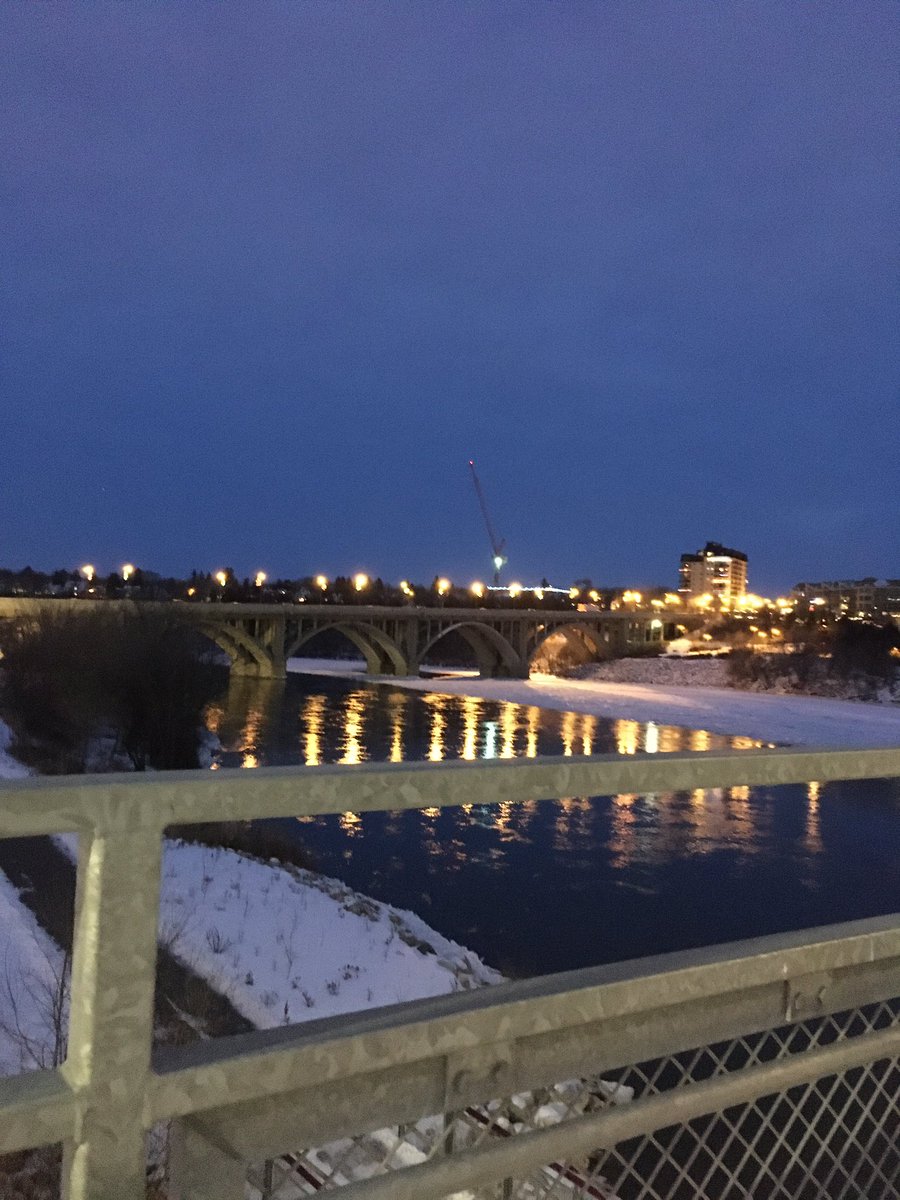 DrewDrewpreston's tweet photo. Took my adventures tonight downtown via #RinkSide #OffCambre #BessWay downtown is looking all grown up #RiverLanding #Saskatoon #mtb #WinterRiding #type2diabetes https://t.co/4U90k9lAUW