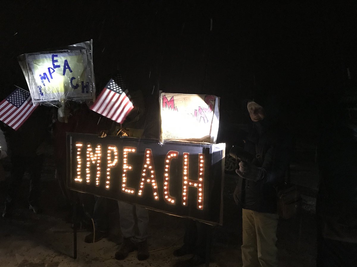 SharonMachias's tweet photo. 50 people Machias ME  #ImpeachmentEve #NotAboveTheLaw #MainersForImpeachment   ⁦@bonnie_barclay⁩ https://t.co/vYLTXTxU0P