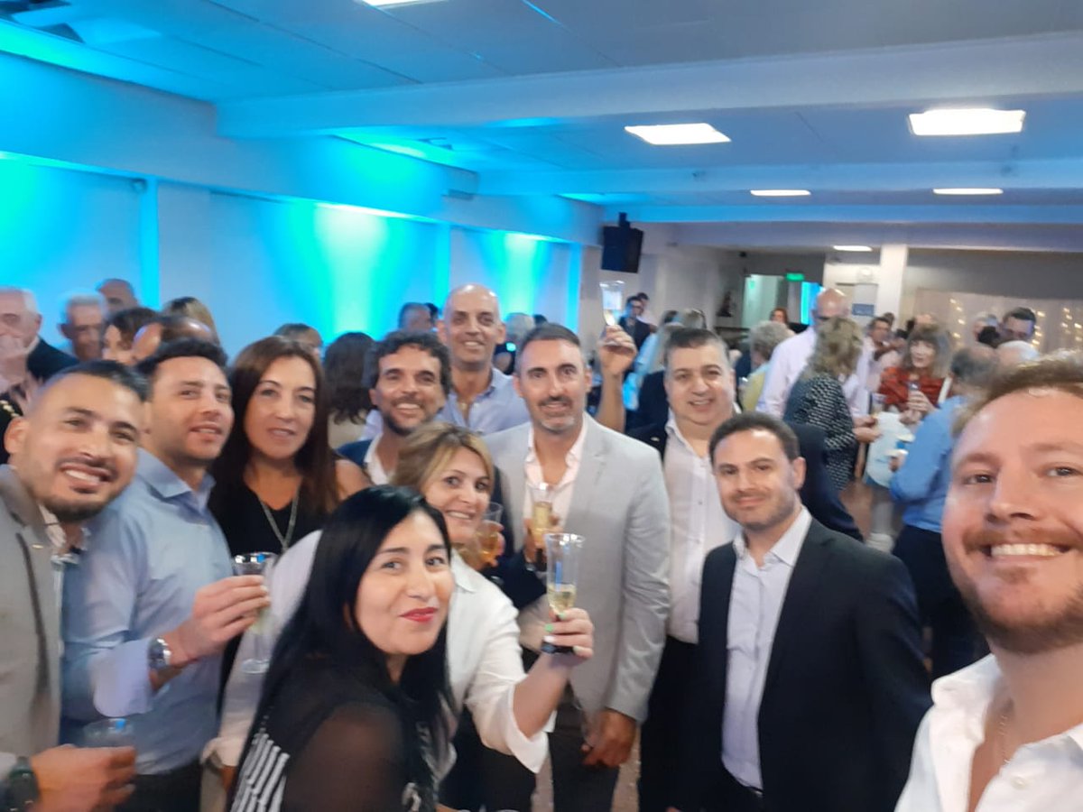 Gaston_Sevan's tweet photo. Brindis de fin de año en la Cámara de Vicente Lopez. Suc. Martinez Osdepym estuvimos presentes! Gracias por la invitacion https://t.co/PHuRajQWa3