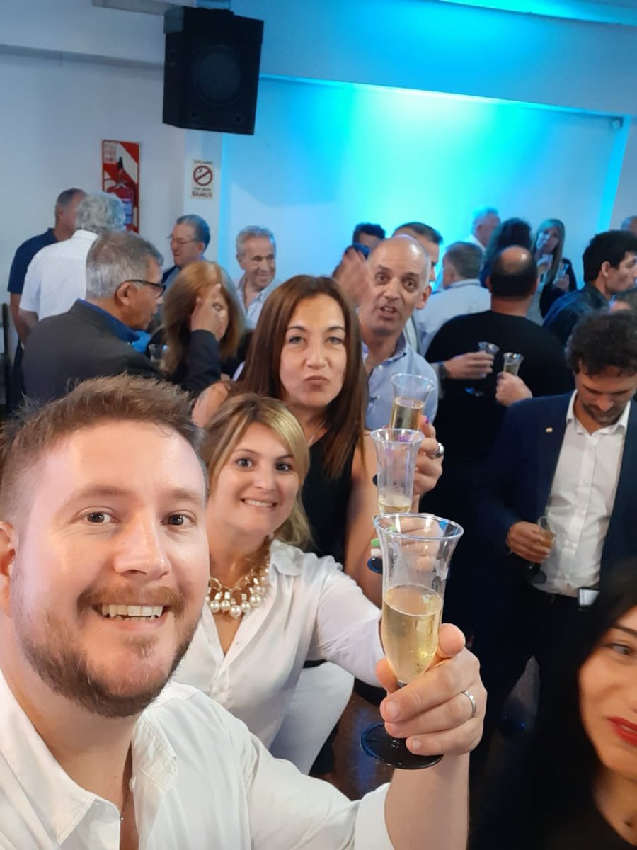 Gaston_Sevan's tweet photo. Brindis de fin de año en la Cámara de Vicente Lopez. Suc. Martinez Osdepym estuvimos presentes! Gracias por la invitacion https://t.co/PHuRajQWa3