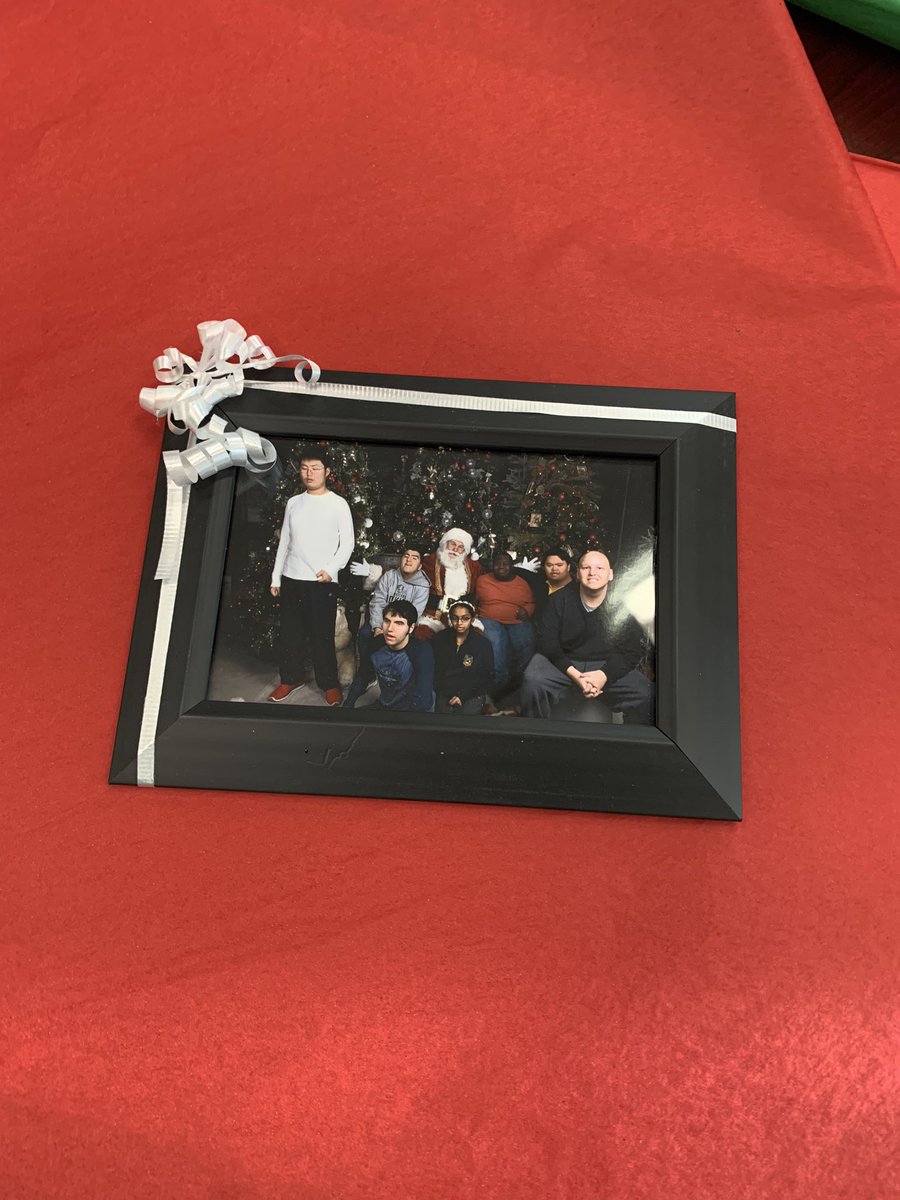 MsPGatti_TCDSB's tweet photo. Students wrapped gifts for their families today. #tcdsbSBC #Christmas https://t.co/T4nTbO0Q8F