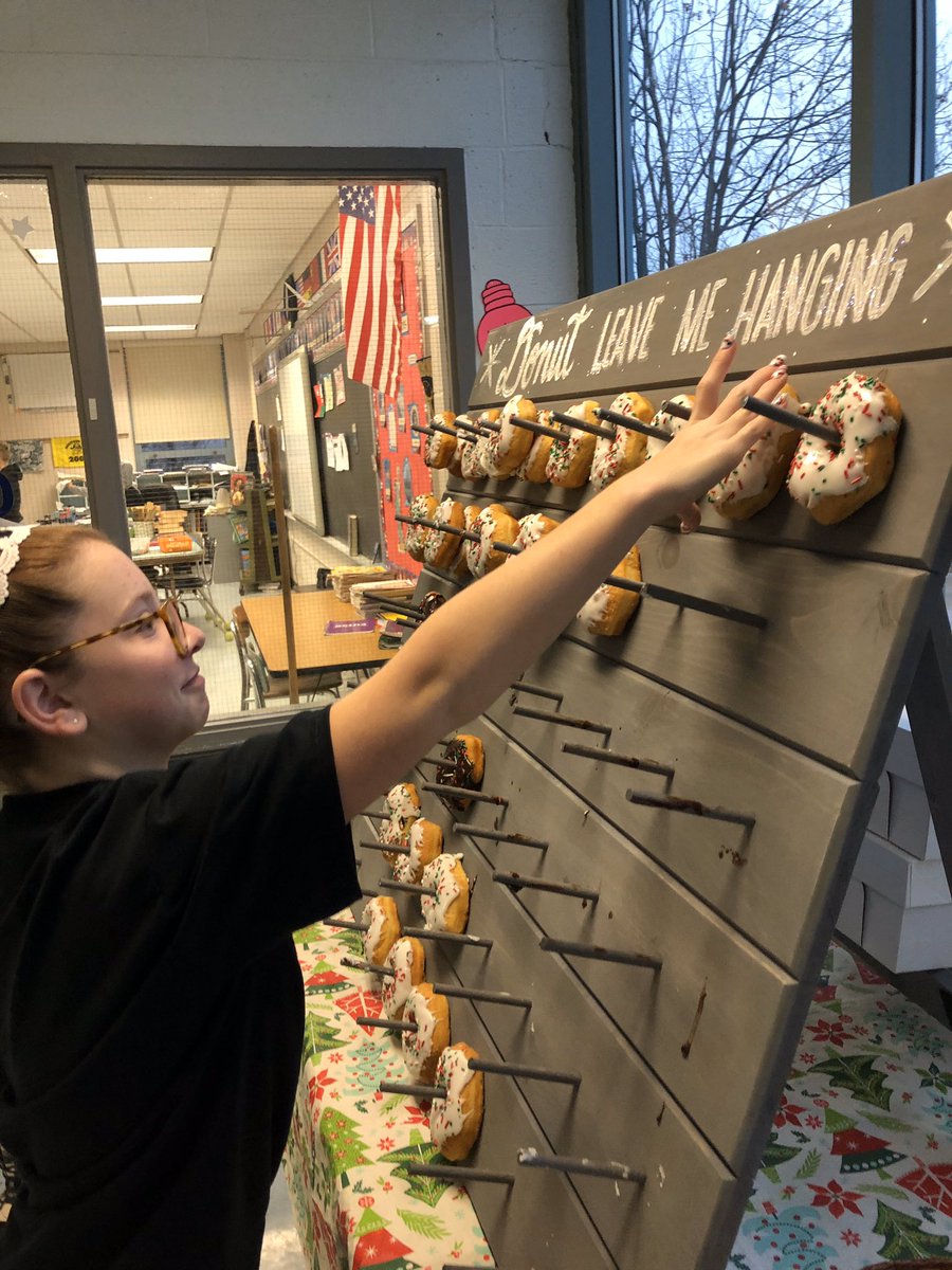 FlickerNorwood's tweet photo. 3 Gold Coins for a morning donut in middle school #WeAreNorwood https://t.co/GFwTggboSc