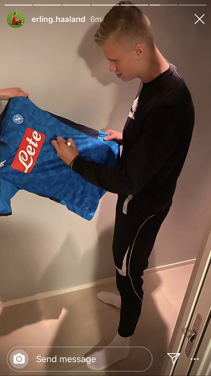 Erling Haaland having some fun tonight #mufc