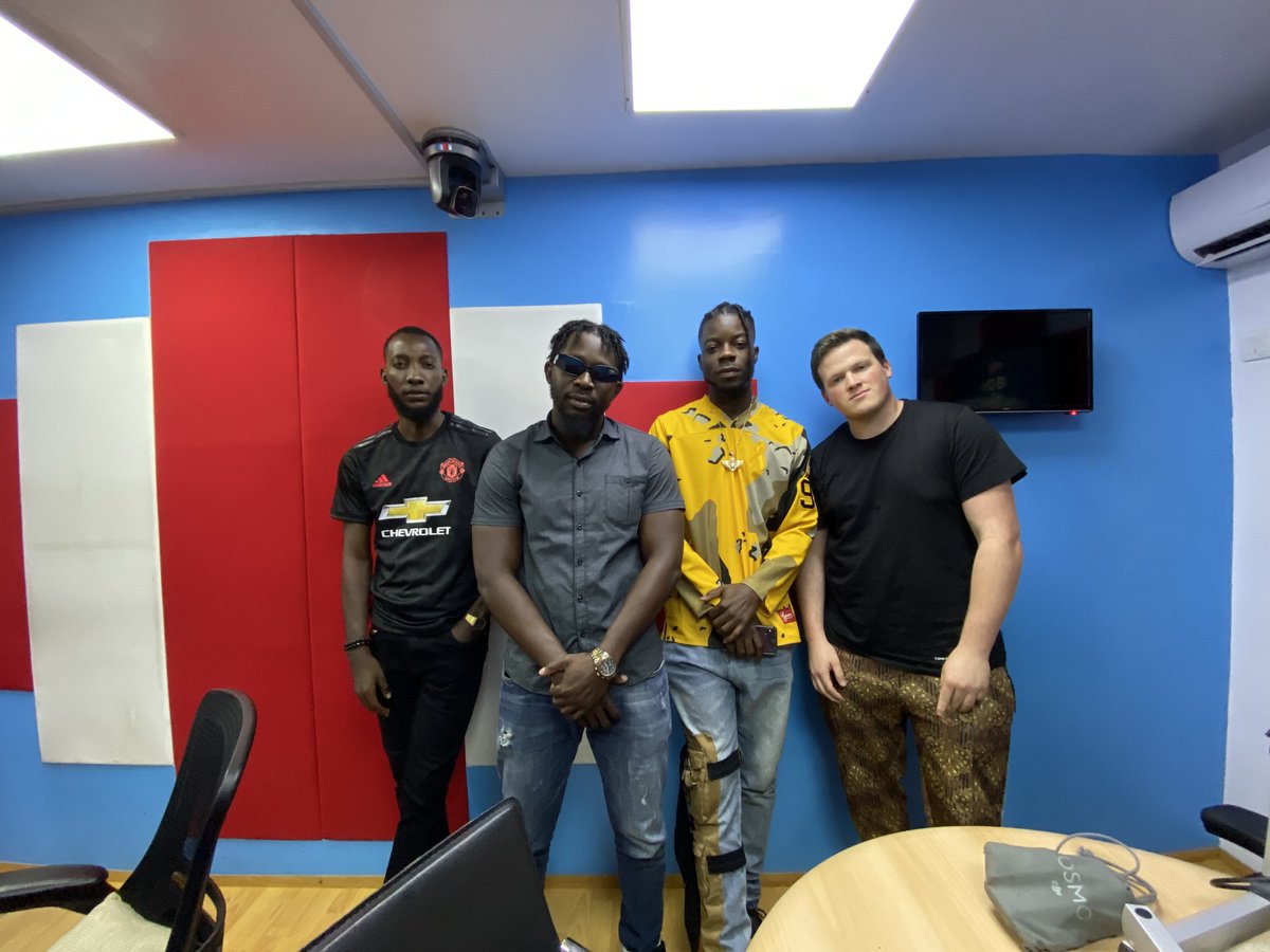 Sleeq931's tweet photo. Such an amazing time at Hot fm π» #loveinthemorning #dontcallme #thutinnigeria #thutmose
Cc @AlecUdell_ https://t.co/bqgtFGOUc5