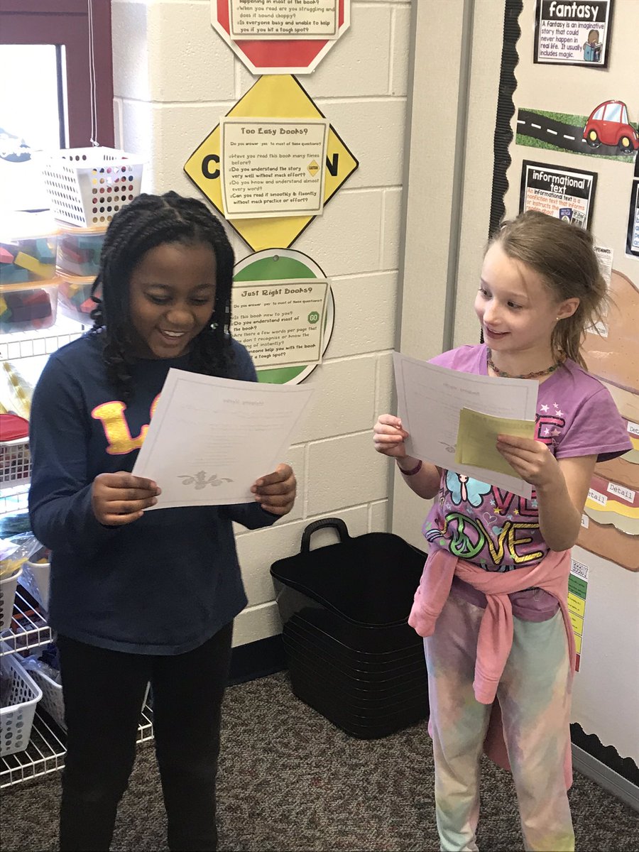 PVBuchanan4th's tweet photo. Singing 🎤 a song to help us remember those 2️⃣3️⃣ helping verbs sure was a hit!👬👭#pvpride https://t.co/8MluzH3ply