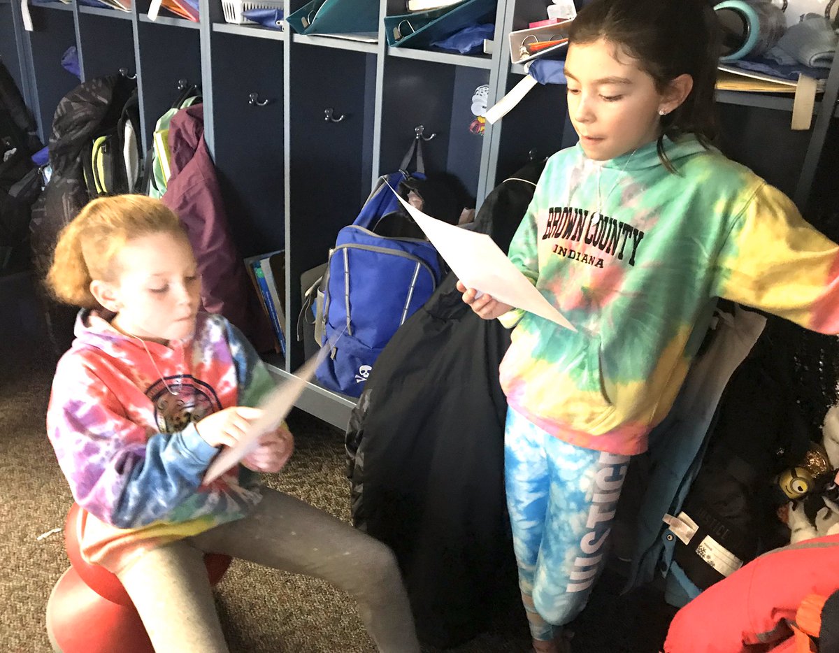 PVBuchanan4th's tweet photo. Singing 🎤 a song to help us remember those 2️⃣3️⃣ helping verbs sure was a hit!👬👭#pvpride https://t.co/8MluzH3ply