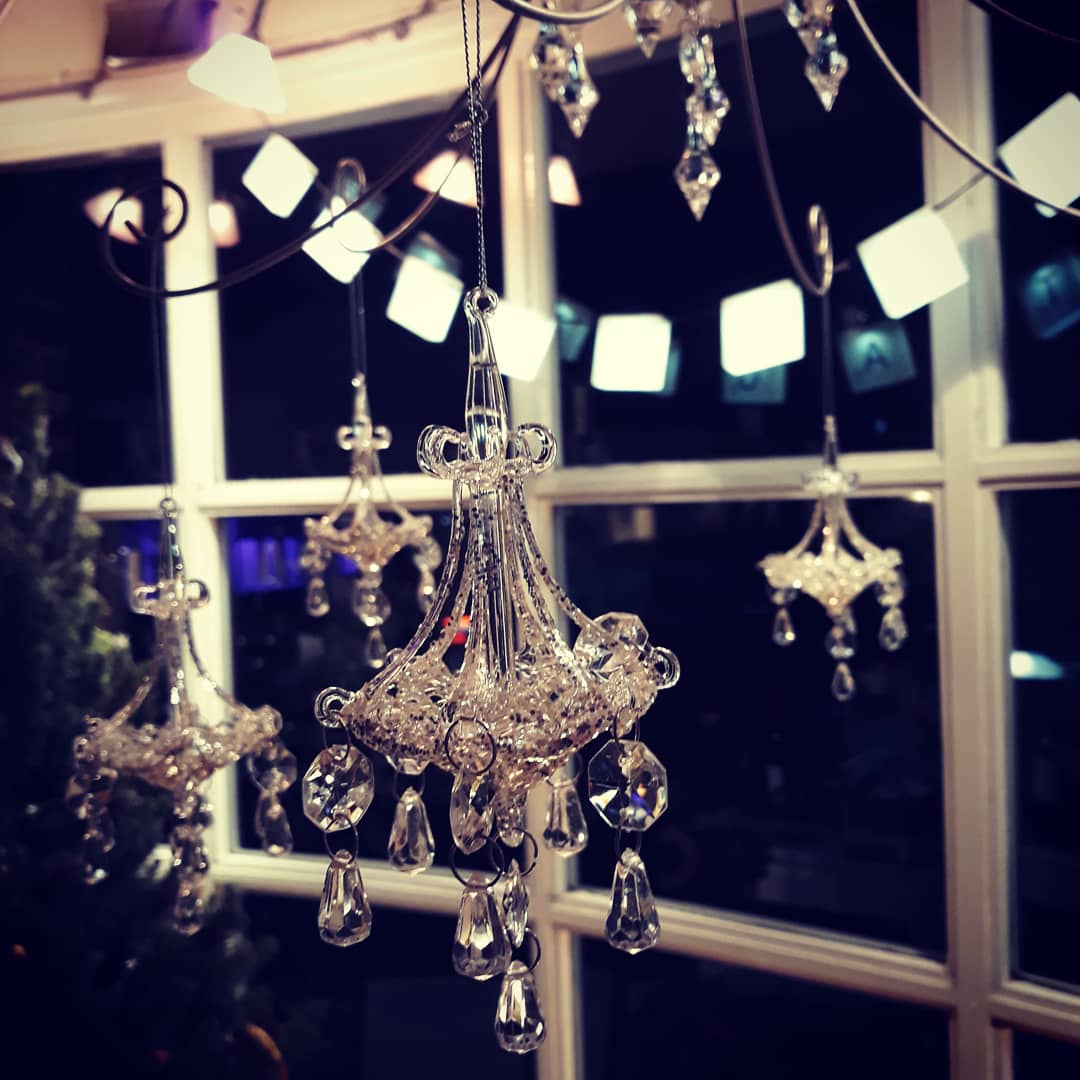 It's beginning to look a lot like Christmas! Wishing you all a very Merry Christmas and a Happy New Year #visitisleofwight #visitshanklin #christmas #bb #johnkeats #keatscottage #holidayseason