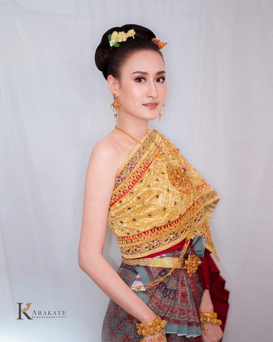 OryBrand's tweet photo. #ร้านชุดไทยวิวาร์การเกตุ #ชุดไทย #ชุดไทยเจ้าสาว #ชุดไทยเลียนอย่าง #ชุดไทยโบราณ #ชุดไทยสวยๆ #ชุดไทยสไบ #ชุดไทยจักรพรรดิ #ผ้าลายอย่าง #ผ้าลายอย่างโบราณ #ชุดไทยวิวาห์ #ชุดไทยวิวาห์โบราณ #เครื่องประดับชุดไทย #เช่าชุดไทย #เช่าชุดไทยราคาถูก #เช่าชุดไทยเจ้าสาว #ชุดแต่งงาน #สไบจักรพรรดิ https://t.co/4DBaZjZF0B
