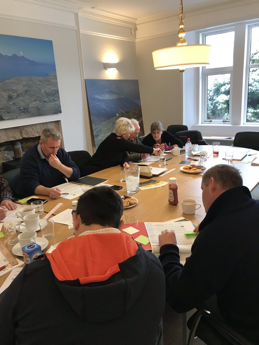 JulieAnnClark2's tweet image. Great meeting held today in Dingwall with the Black Isle Arable Business Group, great to look at the #farmbench figures and get discussions going for forward planning #numbercrunching @AHDB_Scot @AHDB_Cereals @Doreen_andersx