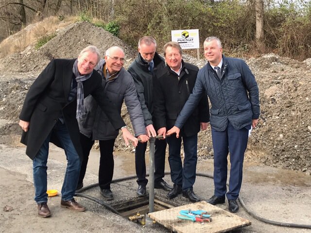 MartialSaddier's tweet photo. Ce matin, à #Arenthon, ouverture officielle de la vanne qui raccorde le méthaniseur financé par la Communauté de Communes du Pays Rochois avec l’accompagnement financier de l’agence de l’eau, du Département @Dep_74, de la Région @auvergnerhalpes et de l’État #ccpr https://t.co/wETznmoBOn