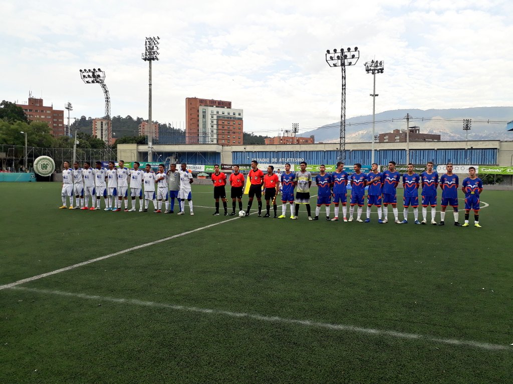 AntioquiaLAF's tweet photo. #FinalesLAF2019
🏆🇳🇬Inicia la final entre
ABC Fútbol Base
🆚️
Total Soccer FC
Categoría #Sub17A https://t.co/5nNoWZNWPT