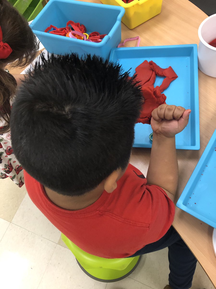 FarrsClassroom's tweet photo. Lots of learning through play! https://t.co/O9p9Qcmmt5