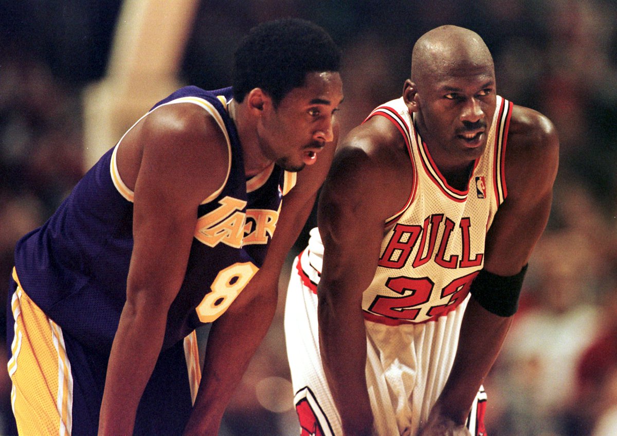 BleacherReport's tweet photo. Kobe vs. MJ
33 PTS vs. 36 PTS

22 years ago today https://t.co/wkdqMZlIb8