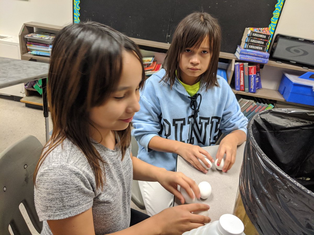 Taught my littles to pickle eggs this afternoon. They were super good at shelling eggs. #team26 <a href="/DufferinSchool/">Dufferin School</a>