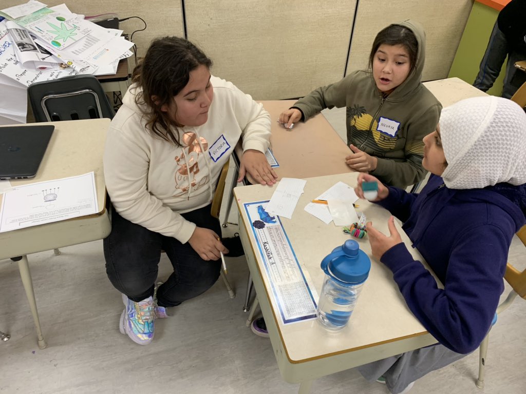 Andrew from Lets Talk Science teaching our class how to land science gear on other planets. #stem <a href="/RegPublicSchool/">Regina Public Schools</a> <a href="/JudgeBryantSch/">Judge Bryant School</a>