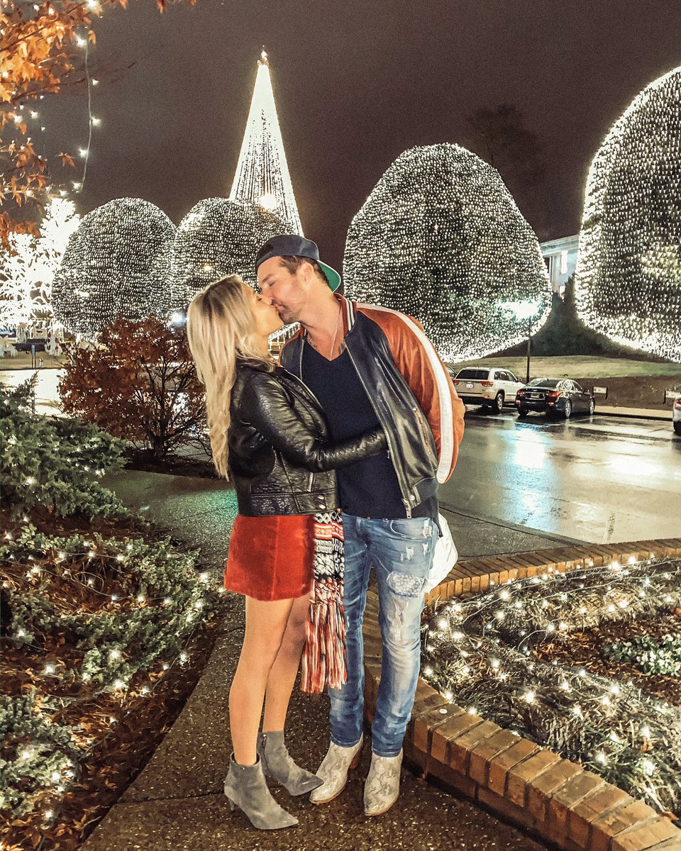VeronicaBal's tweet photo. walking in a winter wonderland ❄️ https://t.co/dQRwWszpNi