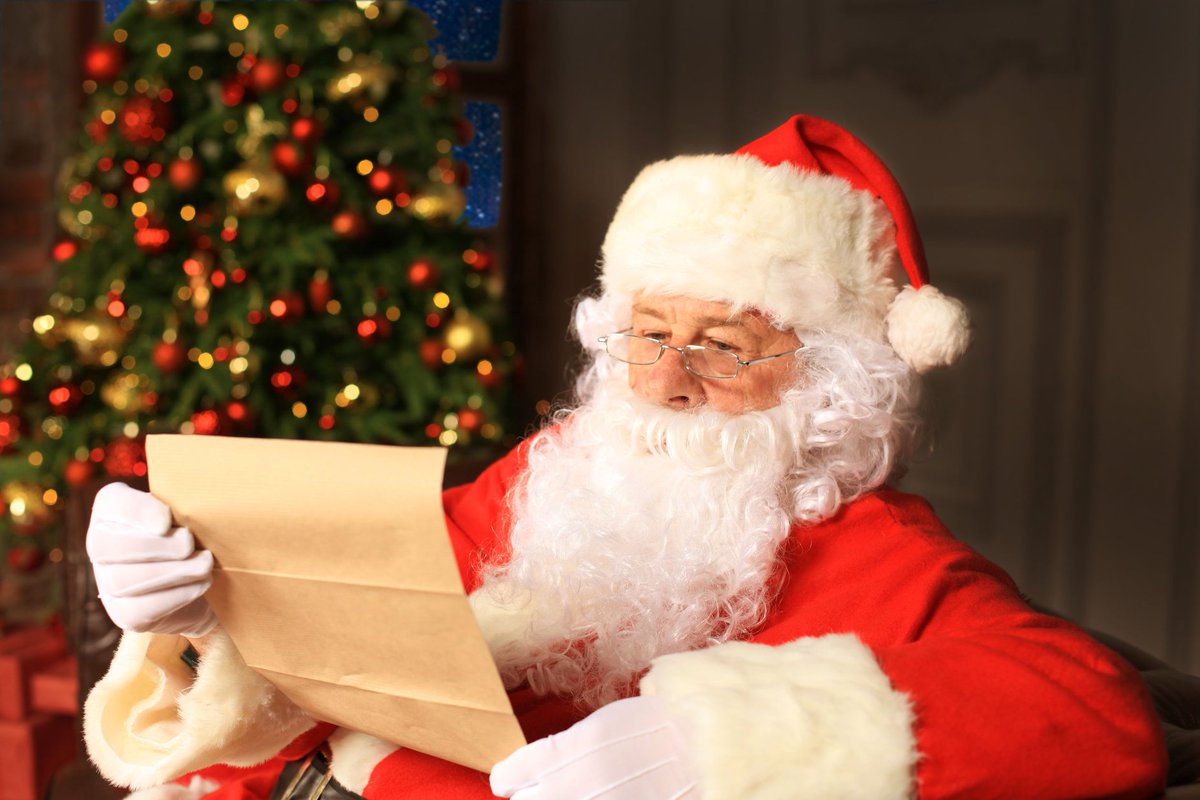 Even #Santa needs his #readers when making his list and checking it twice! 🎅