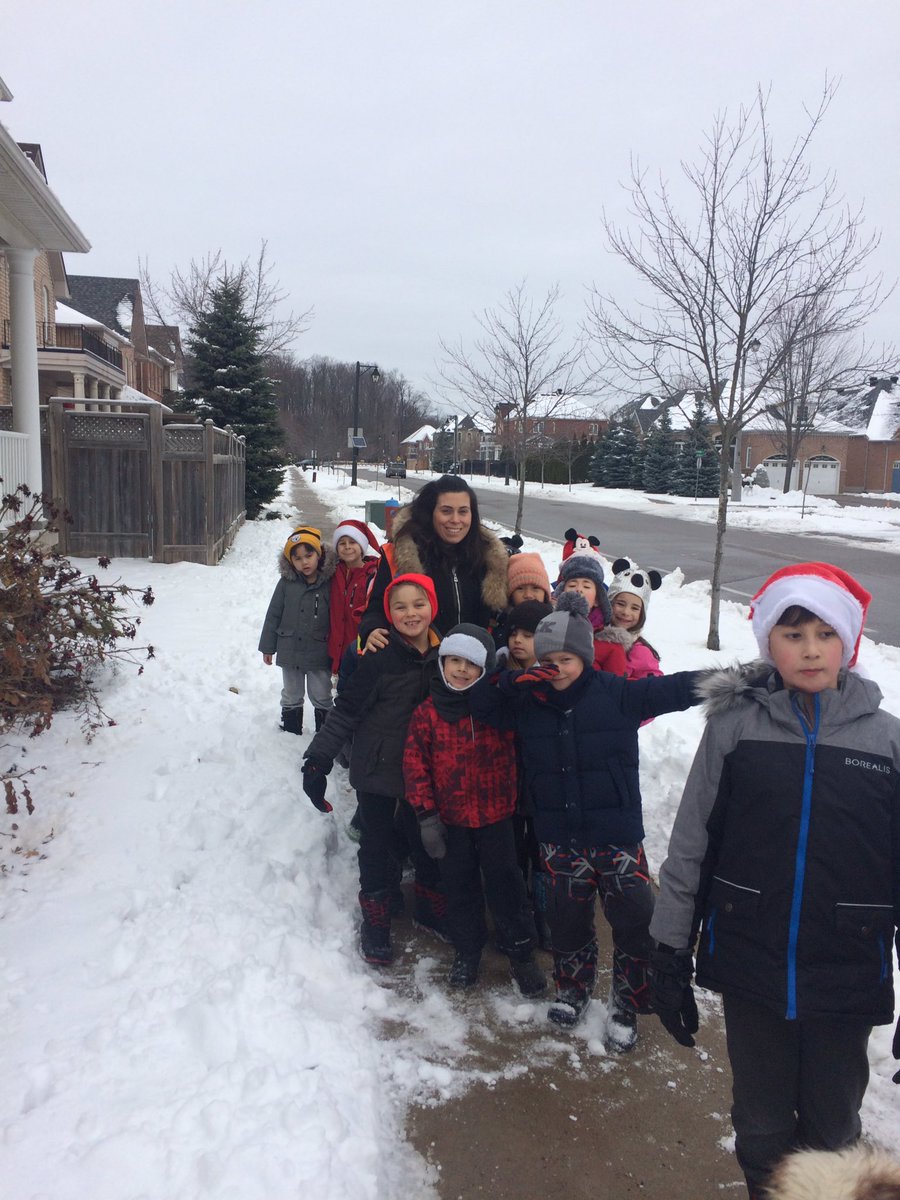 rita_iannuzzi's tweet photo. Thank you Walking Committee for a wonderful winter walk. @SMdFIT @SMD_YCDSB https://t.co/pvfdwZoENd