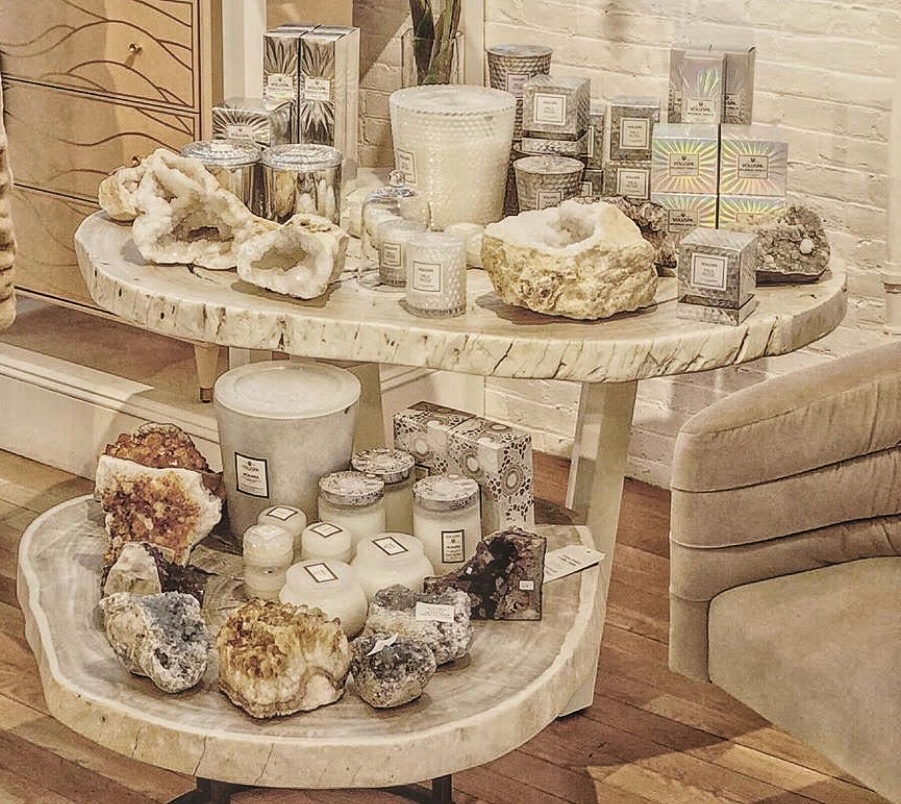 taraceagroup's tweet photo. Holiday shopping? Stop in Safavieh Soho.. the options are endless #candles #crystals #luxurythrow #pillows #furniture #accessories #lighting #rugs #TaraceaFurniture, Coffee Table.
Via https://t.co/Lb1911UI0i
@SafaviehHome https://t.co/GhLd7LeJ9H