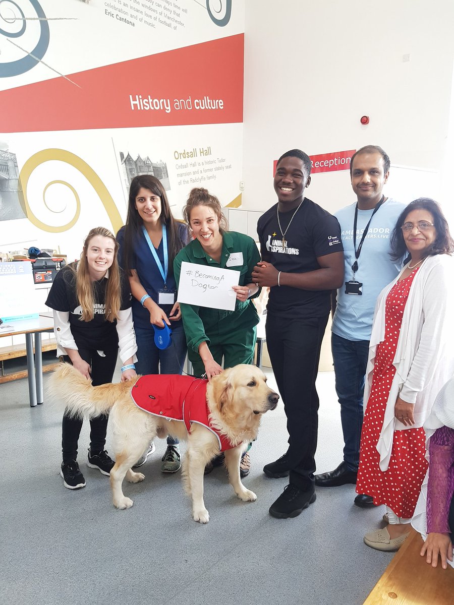 healthcareersco's tweet photo. The amazing #veterinary zone at the National Health Careers Conference in #Manchester. More exciting activities, support & resources for aspiring Veterinary professionals in the pipeline.... Thank you to our inspirational Vets for supporting #wideningparticipation #NHCC19 #BAD19 https://t.co/g990V6cXh9