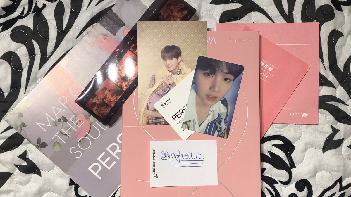 rafaeilaki's tweet photo. BTS  MAP OF THE SOUL : PERSONA ALBUM GIVEAWAY 

since it is almost christmas i thought about making a giveaway ✨

rules

- follow me
- retweet &amp; like
- comment your fav bts song and tag   @BTS_twt 
- one winner will be choosed randomly 
- ends 31 december

good luck! 💜 https://t.co/MNPwxVmAUm
