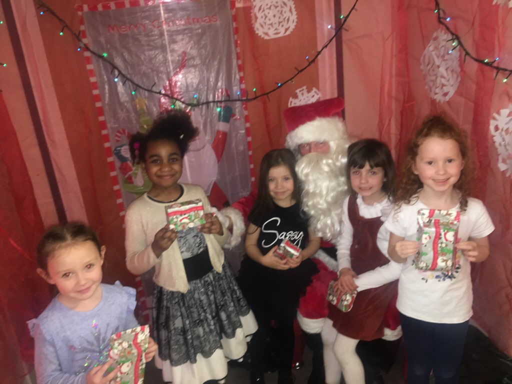 Educ8ingInHeels's tweet photo. Party games, sweets & crisps & a visit to Santaโs Grotto ๐ฅณ๐ก๐น๐๐
๐ผ P2b had a terrific time at our #ChristmasParty today! @StMonicaMilton @MissK_StM #CelebratingWithFriends #TheresRoomForEveryoneOnTheNiveList https://t.co/bVv3MpT9Gn