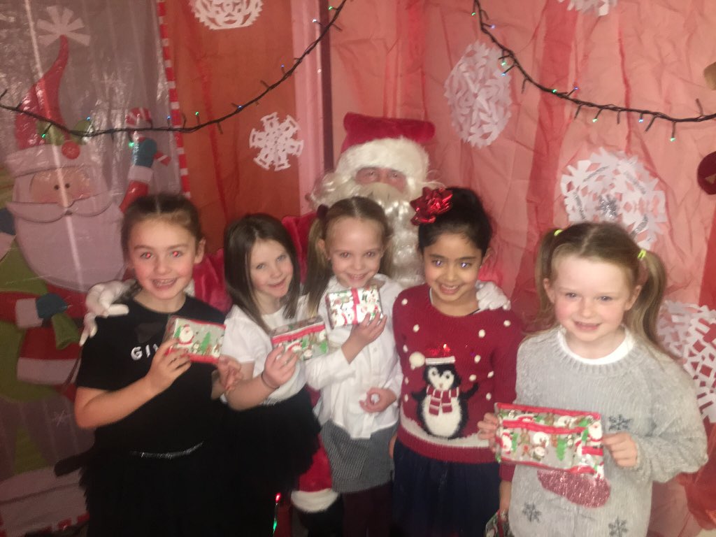 Educ8ingInHeels's tweet photo. Party games, sweets & crisps & a visit to Santaโs Grotto ๐ฅณ๐ก๐น๐๐
๐ผ P2b had a terrific time at our #ChristmasParty today! @StMonicaMilton @MissK_StM #CelebratingWithFriends #TheresRoomForEveryoneOnTheNiveList https://t.co/bVv3MpT9Gn