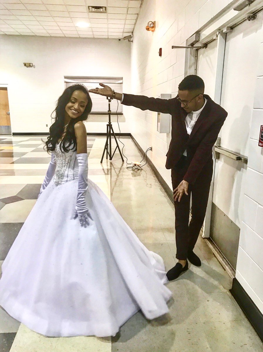 RollxTidexTee's tweet image. Post your siblings thread: Go!