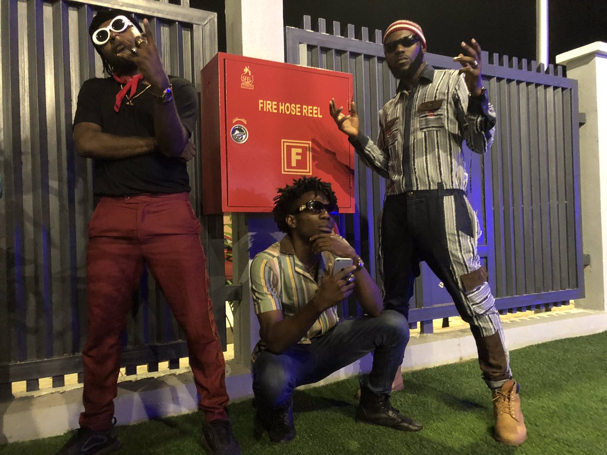 reeplaysumtin's tweet photo. PULLED UP IN THE BUILDING WITH THE MANDEM, ABJ BOYS JUST LANDED #GANGBUSINESS #PRETTYWORLDCONCERT https://t.co/eX5NXvUXhI