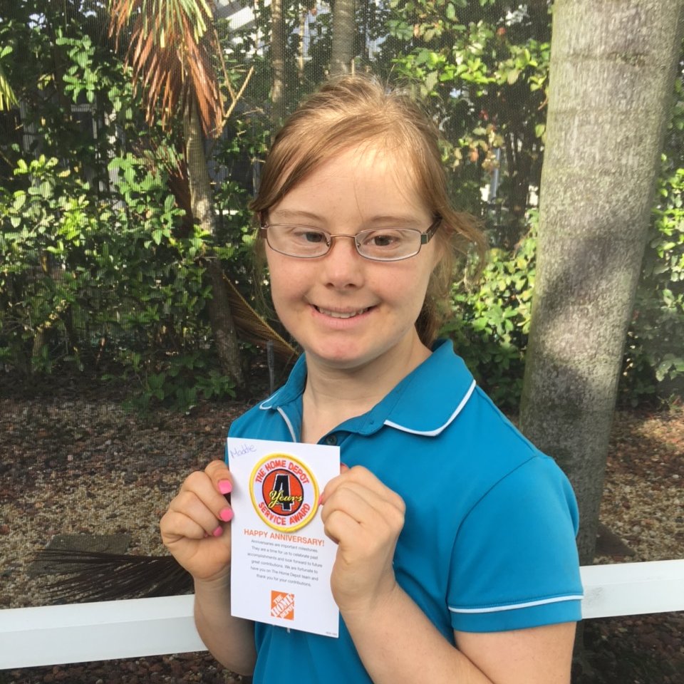 kenskrew's tweet photo. Congratulations to Maddie from store #6314 Stuart,FL on receiving her “4 Years” of service award!!! https://t.co/HlAN6H79S1