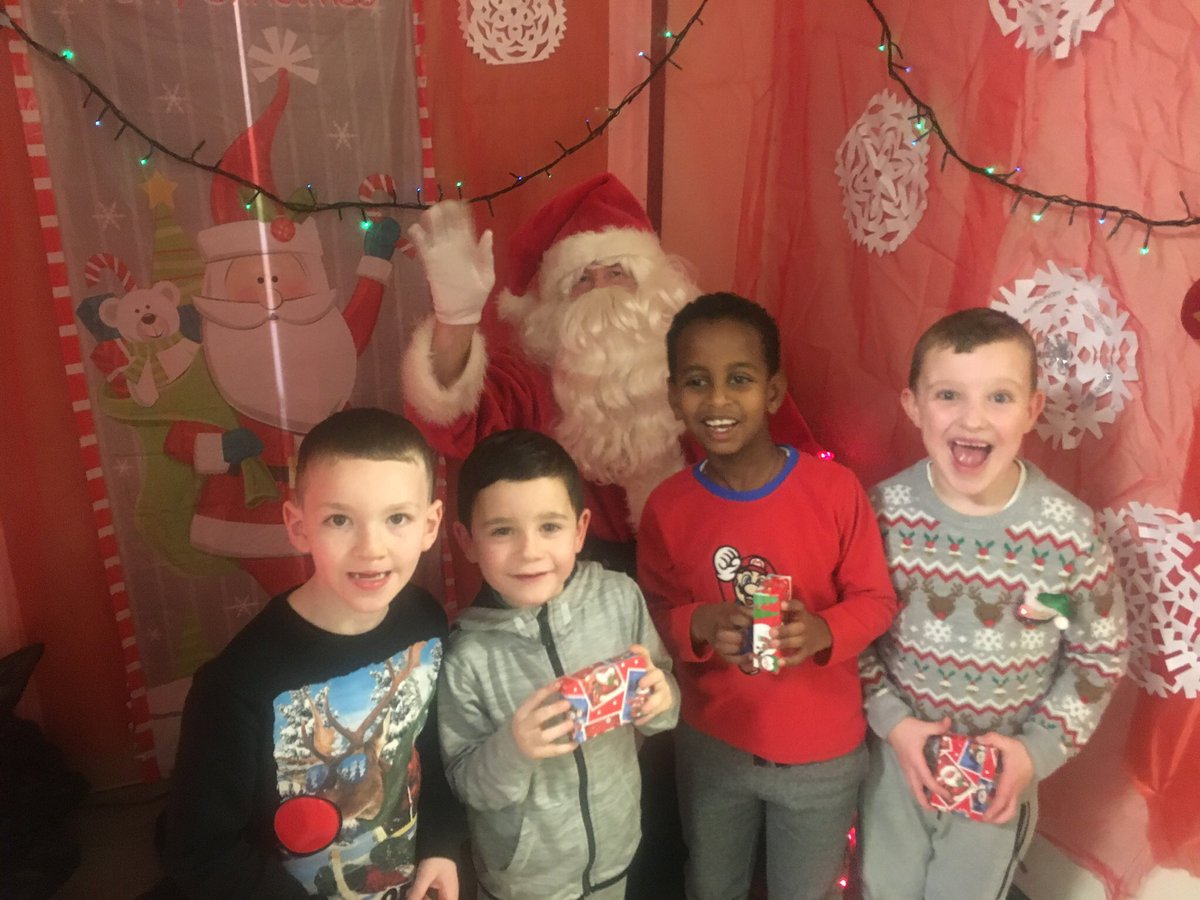 Educ8ingInHeels's tweet photo. Games, Sweets, Dancing & a trip to Santaโs Grotto - it was a busy afternoon for P3 at our #ChristmasParty today ๐ฅณ๐ก๐๐ผ๐ถ๐บ๐ฝ๐๐
๐ผ @StMonicaMilton #CelebratingWithFriends #SantaClausIsComingToTown https://t.co/se1a6VA02l