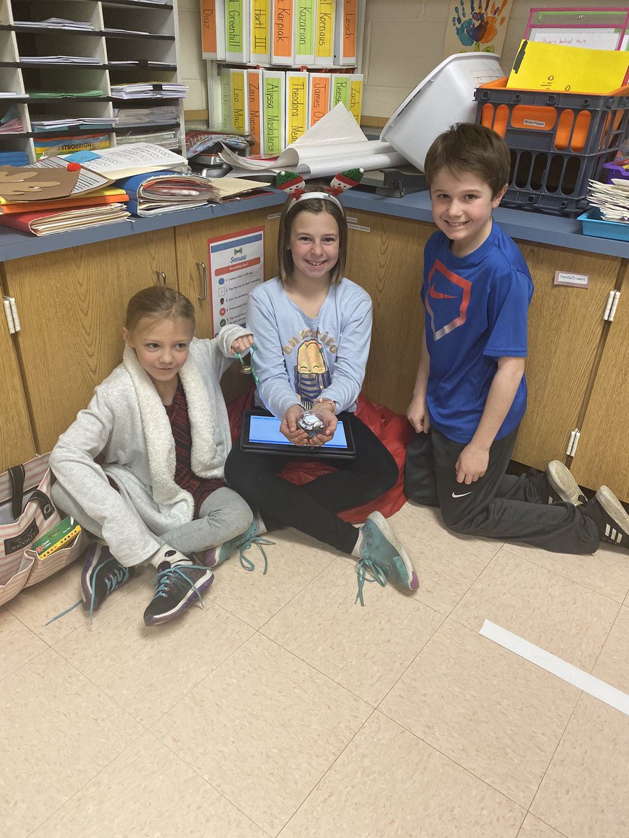 keenan137's tweet photo. It was hard work but we tried using code to make the Sphero play jingle bells with our first grade buddies. #CAsmiles #engaged64 @MrsKomenda https://t.co/H5EOfT3pEH