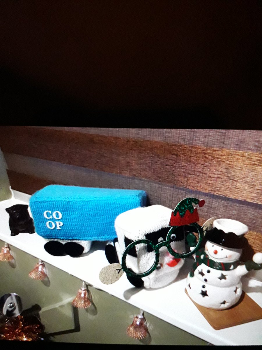 CoopWendywagon's tweet photo. Seasons greetings Logistical Partners, sorry 4 gap  precious part broke back in April but on the mend now. Been delivering around our network seen my friend Stevie along the way. This is my other SM pal Dave, dont know the dog, follows me everywhere Your all doing brilliantly! https://t.co/ElZ5i6PTWd