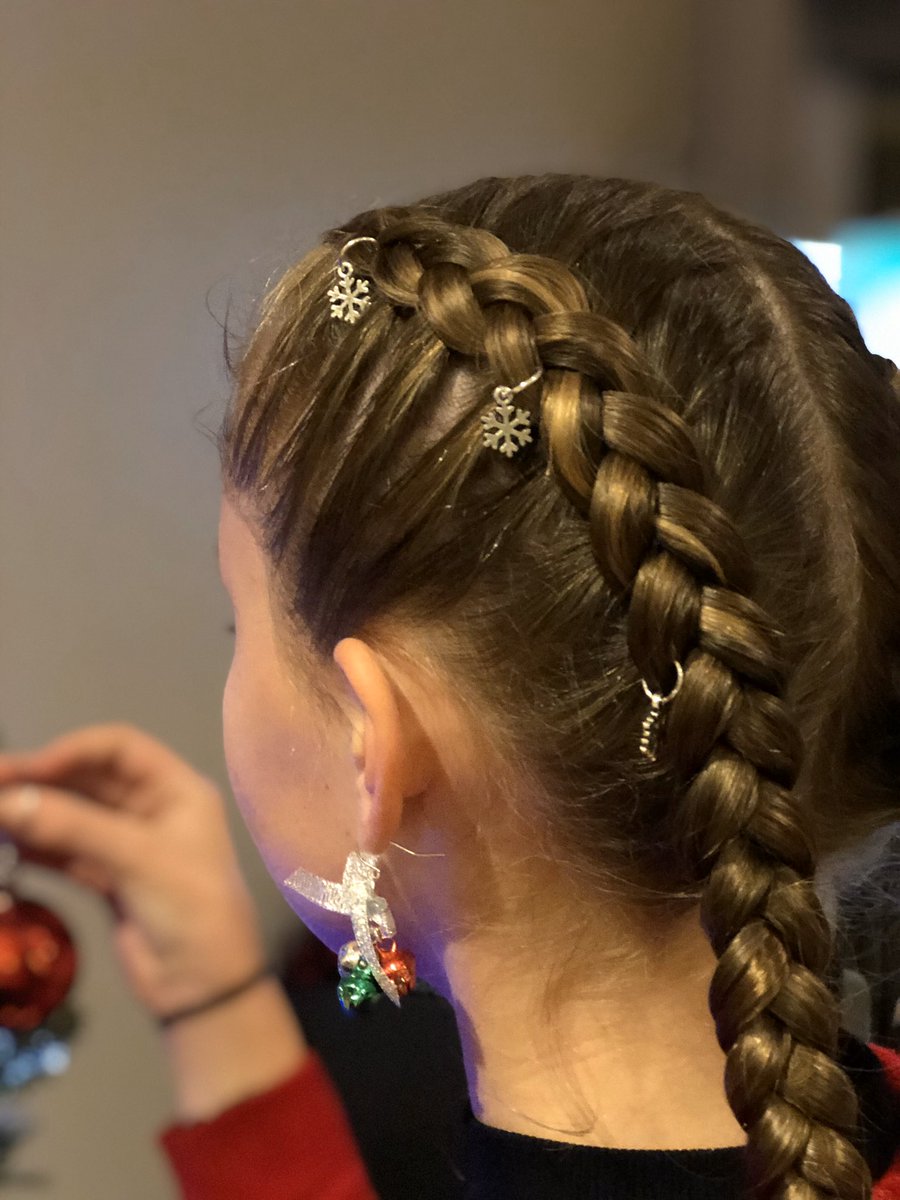Dutch plaits with snowflake hair charms - perfect for a Christmas party! Get in touch if you’d like to book ❄️🎄 #dutchbraids