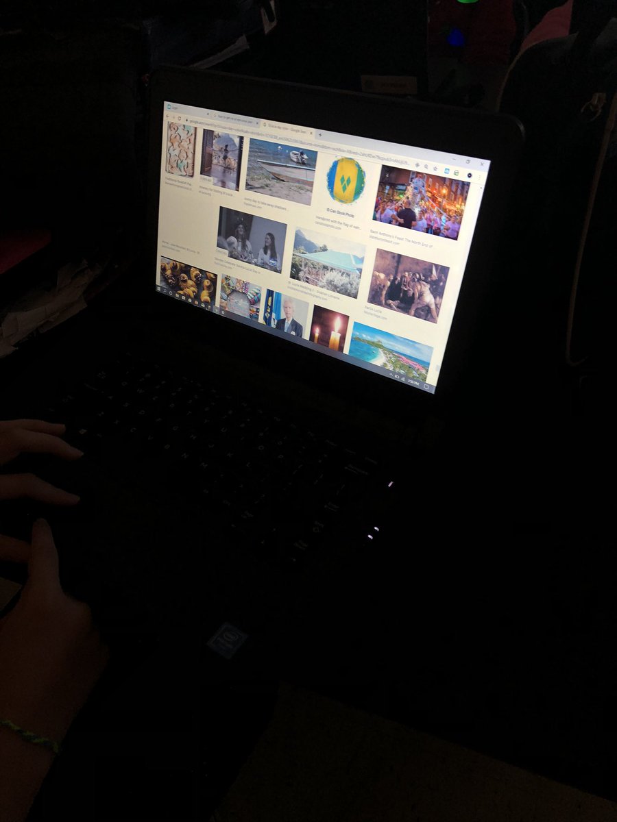 ajwilliamsFC's tweet photo. Sixth grade skill rotation groups have been a hit this week! Today I partnered with @Kimberl40355487 for research on holidays around the world! @WBMS5 https://t.co/87An82CUc6