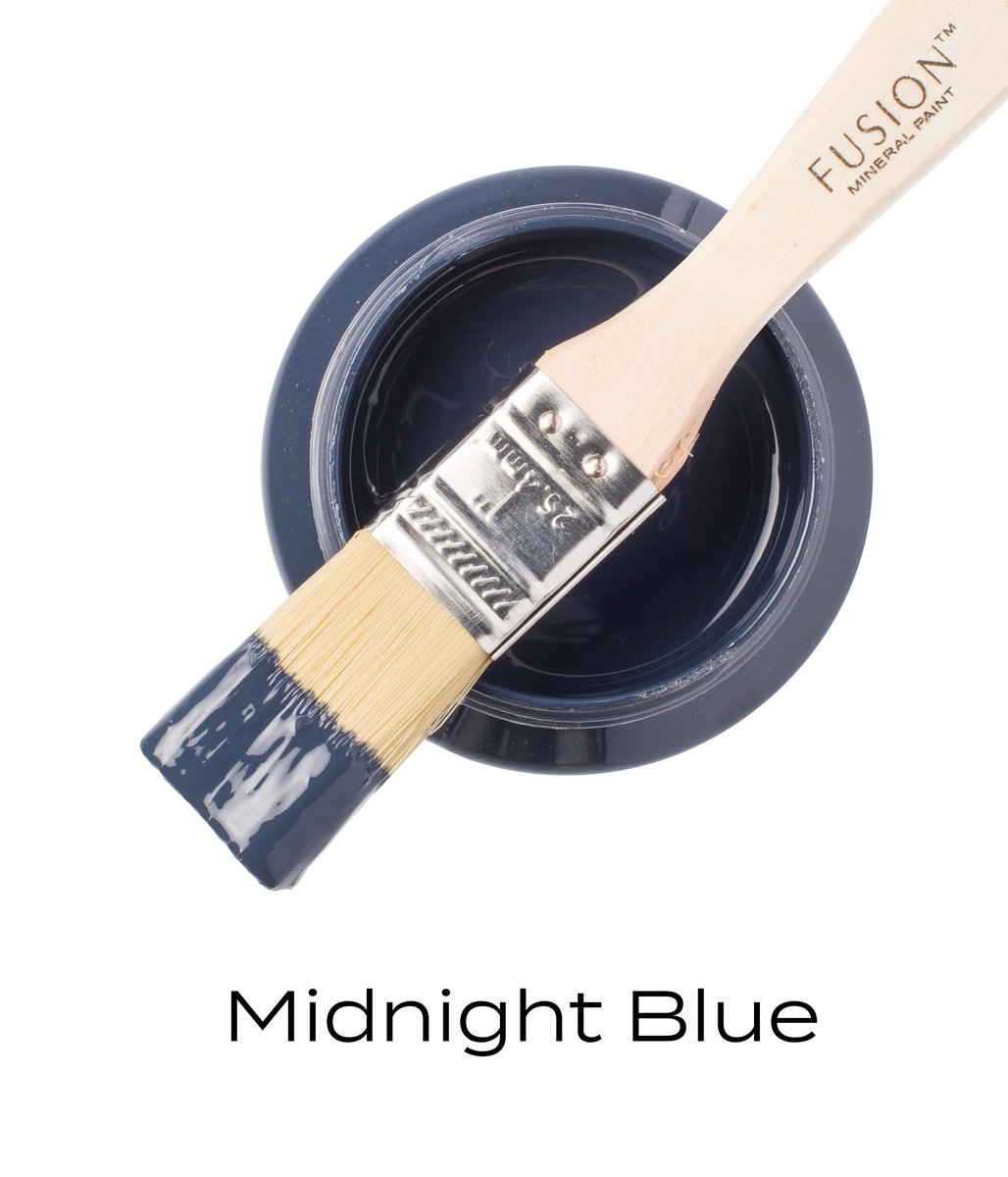 Two of our customer favorites. If you had to pick only one for your next project, which color would it be - Ash or Midnight Blue?

Discover our full color collection: fusionmineralpaint.com/colours/