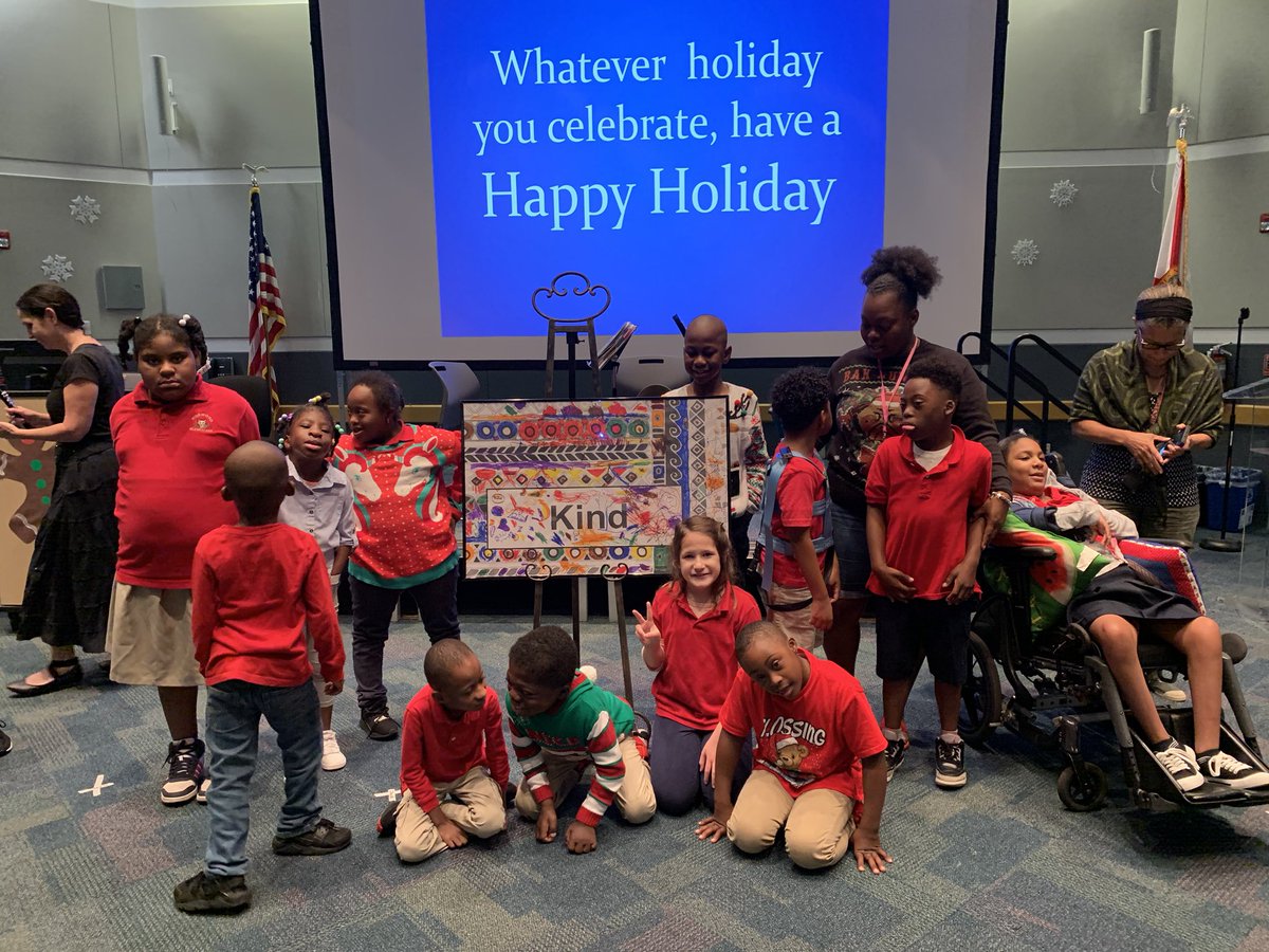 AndreaCiotti1's tweet photo. Great Day at our Arts4All culminating Fall event. So happy to have so many of our special programs highlighted. Appreciate the South Florida Chamber Ensamble #Arts4All #pinewoodelementary #BrowardESE_SS https://t.co/eRRT97iHG4