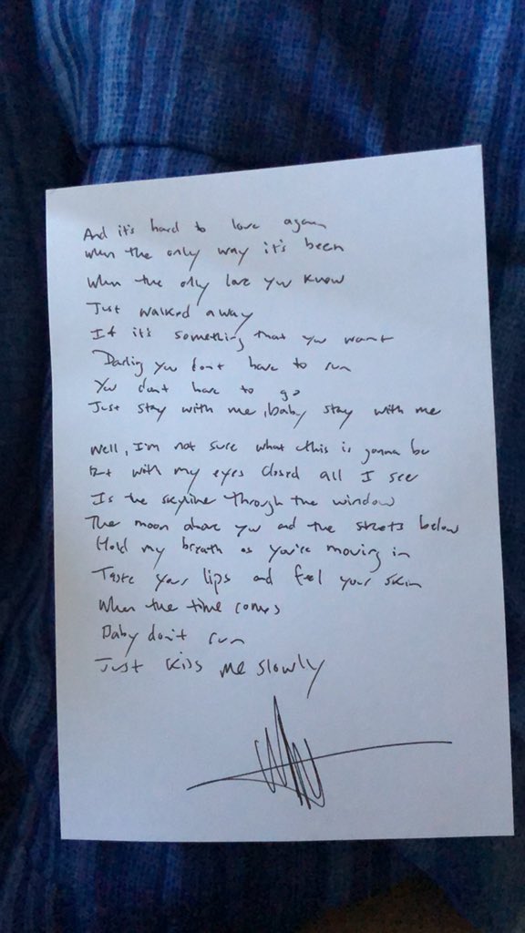 <a href="/parachute/">Parachute</a> LOOK WHAT MY HUSBAND JUST GAVE ME FOR CHRISMTAS. IM NOT CRYING 😰