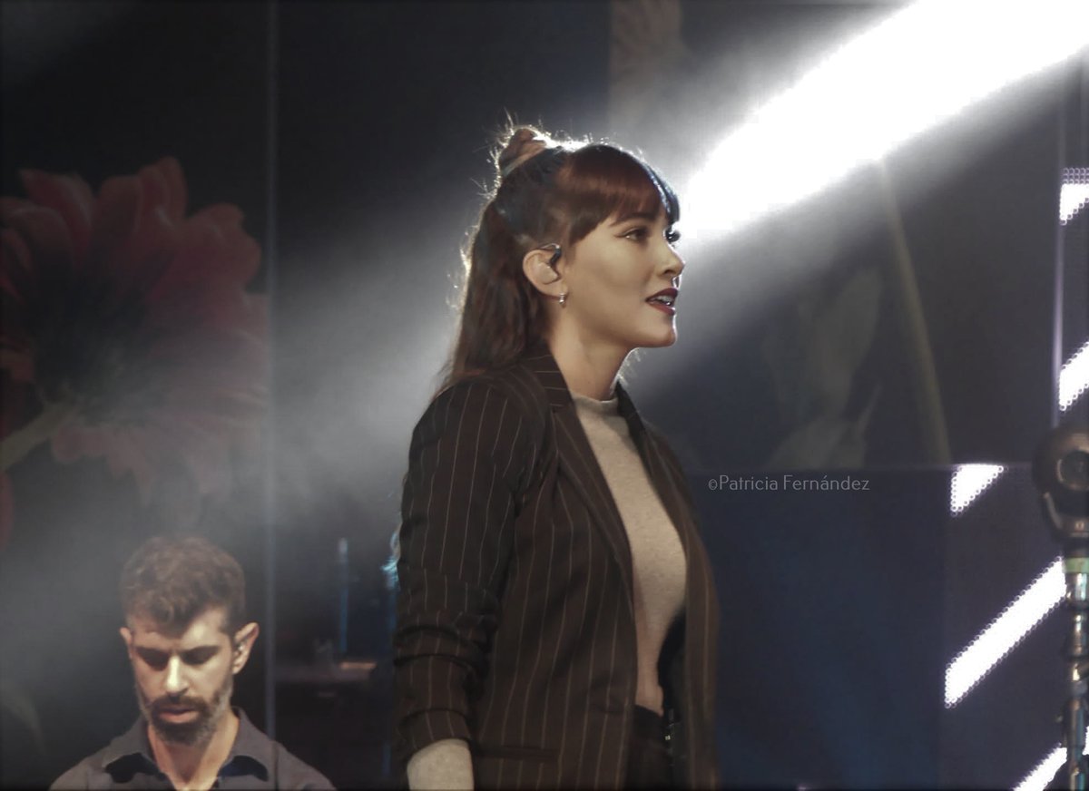 lavozcultural's tweet photo. #CRONICA Y #FOTOS | @MoratBanda disparó su bala más exitosa en su cierre de gira en Madrid que contó con invitados especiales #MoratMadrid #BalasPerdidasTour https://t.co/pga0hlR7H0
📸Amanda Vázquez y @Patryabril95
✍️🏼Amanda Vázquez https://t.co/7Fup9CM90q