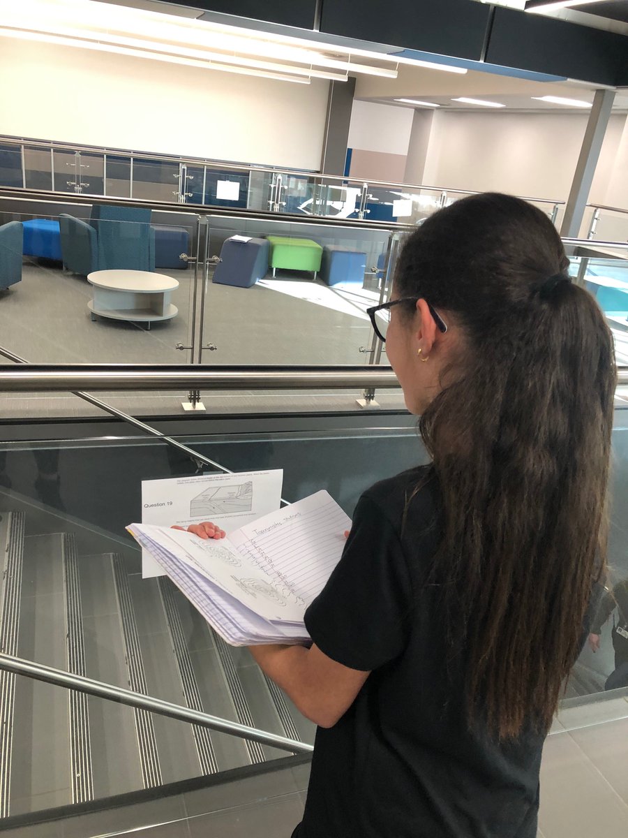 XanthiaVanderf2's tweet photo. Station review on topographic maps going on in Mrs. Lindquist’s 8th grade science class. #HoHoHofiusPL #HofiusIntermediate #soaringinscience @ErinLindquist1 https://t.co/WCqUsi9yVY