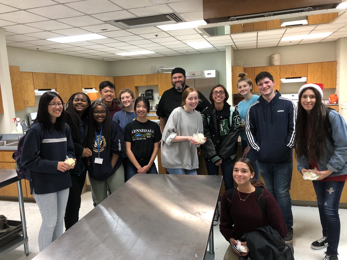 Leadership_KHS's tweet photo. Thanks, Chef! Sugar cookie baking social for @KennedaleStuCo after school! @urkhsprincipal @MichaelDCagle https://t.co/f1zp7GMAhb