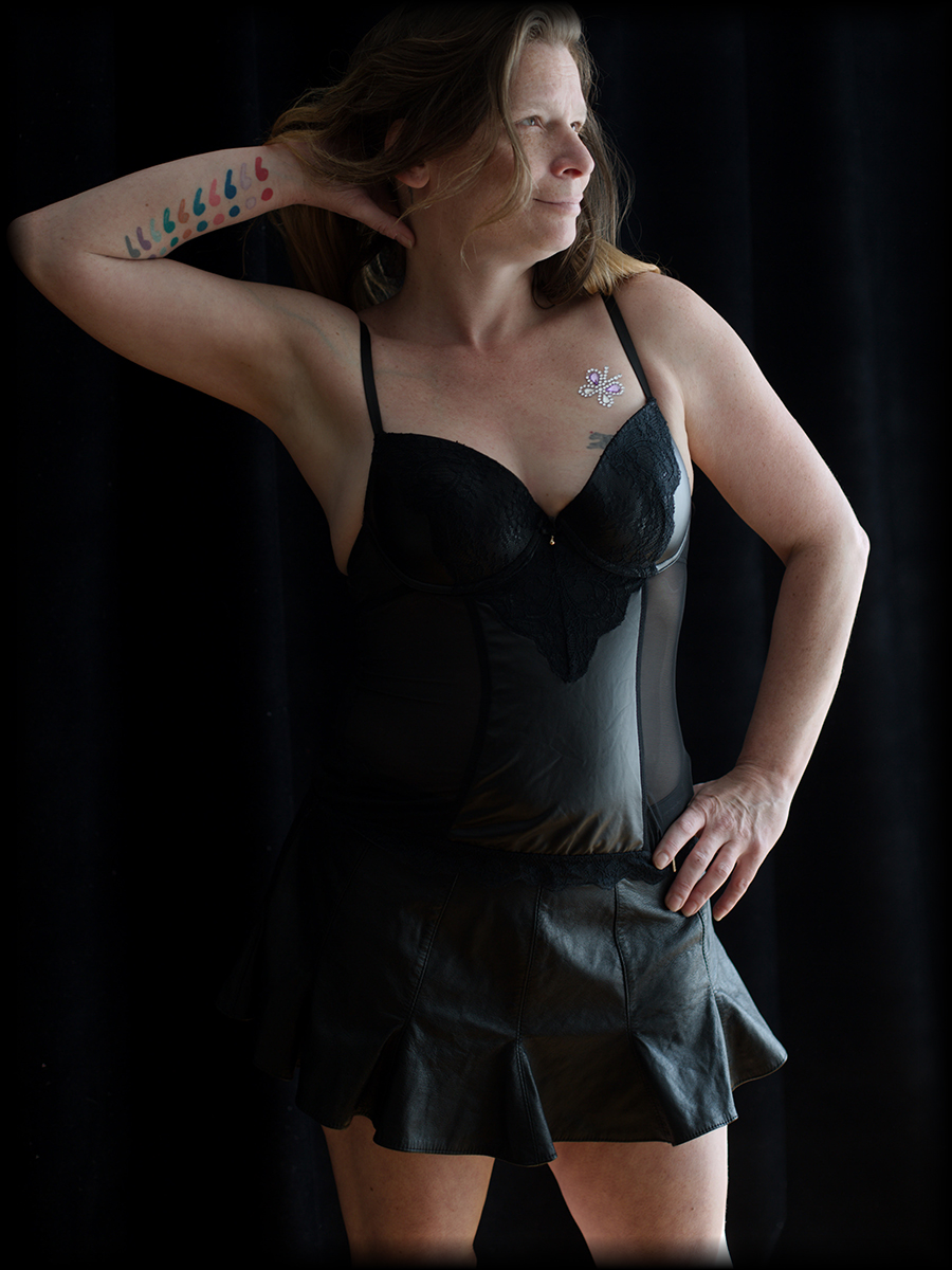 Le_Rubicon's tweet photo. Gang Bang fontaine en après-midi avec Syrène

Jeudi, le 19 décembre de 14h à 16h

Syrène est un phénomène de la nature. Folle de sexe anal et spectaculaire éjaculatrice, elle en met plein la vue à chaque apparition. Ne manquez surtout pas sa venue. https://t.co/jRbK0eamjv
