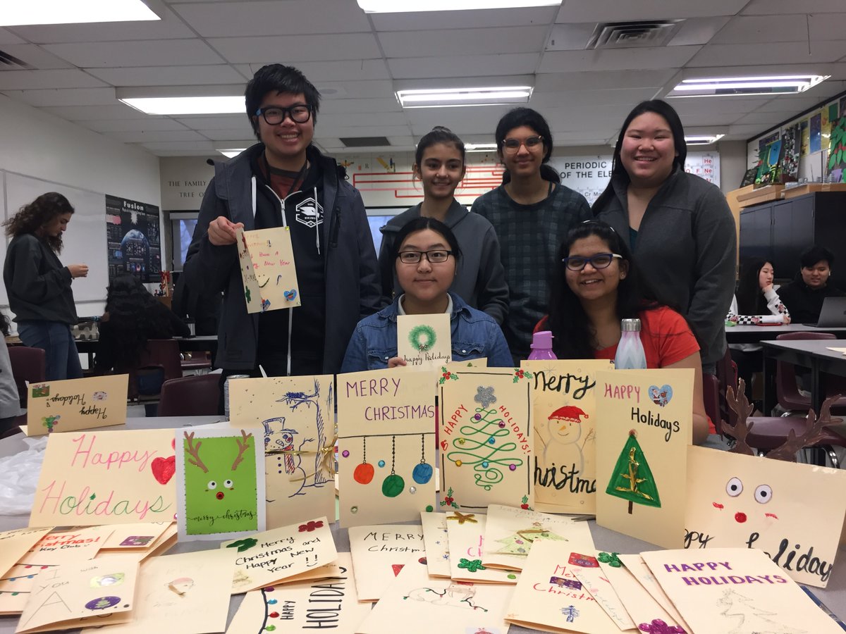 MrsHassam1's tweet photo. @ayjacksonss AY Jackson Key Clubbers visit Gibson Seniors Home  to give out hand made Holiday cards to the residents.  @DrJaneALee @msrgriffith #KeyClub #Kiwanis #GibsonHouse https://t.co/rpXIBjd7iM