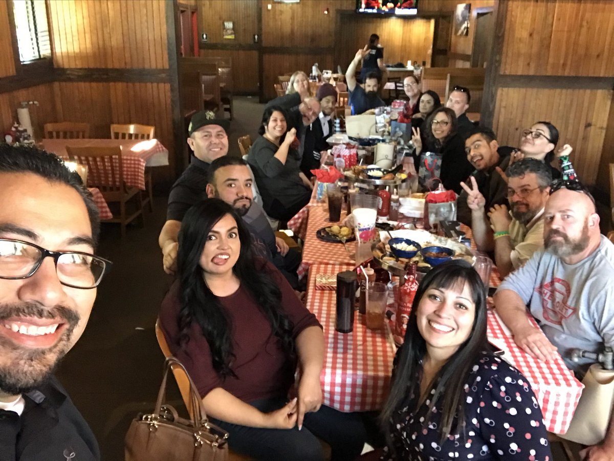 Thd_0402's tweet photo. Thank you to the best team!! Merry Christmas to everyone from the Yuma store to you!! #402toYuma #D287WeAreTheBar https://t.co/tGoknEZLQd