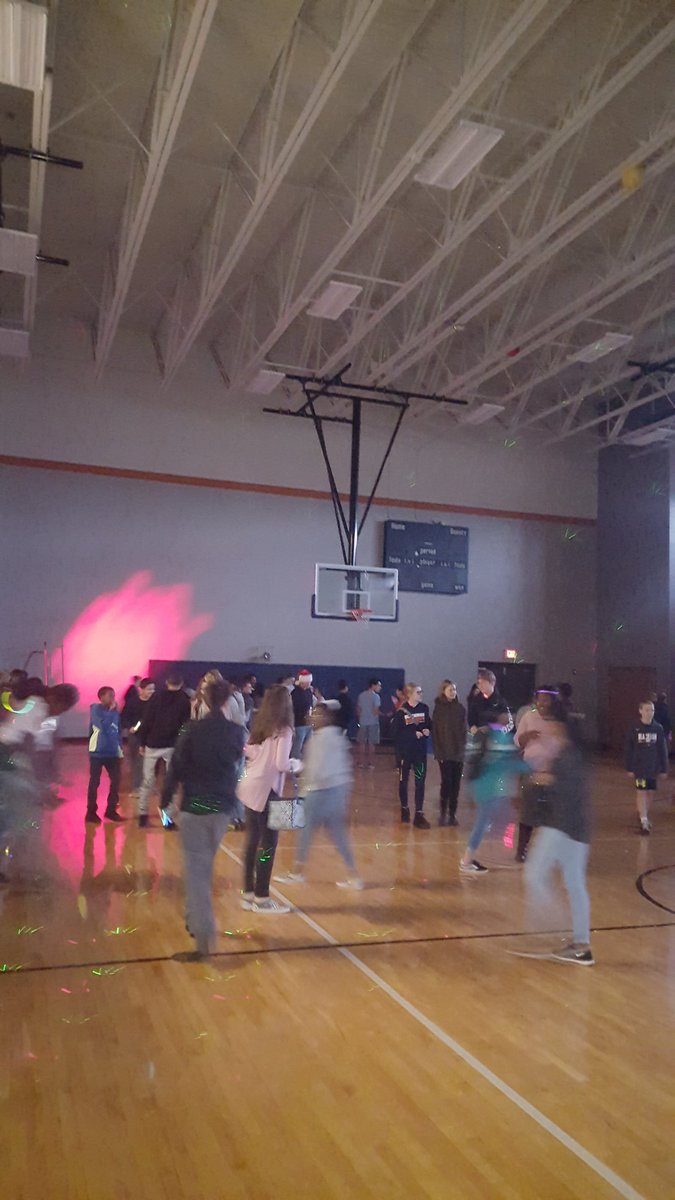 FrancesFederic2's tweet photo. 7th grade Glow Party #rti2b #breakisalmosthere! @Doctor_ACM https://t.co/EK3K3fJnMf
