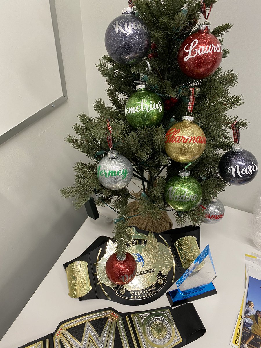 cjay0908's tweet photo. Congratulations @KywanStarkes @lauren_winborne @jaschp267 @jermey83368731 and the Greenbrier Square team on being the #1 team under the #7CitySlayers and the #DAWGPound ⚔️🔥 Trophy delivered, fridge is filled and lunch provided!! 🎊🎉 https://t.co/QVz2FIzUkK