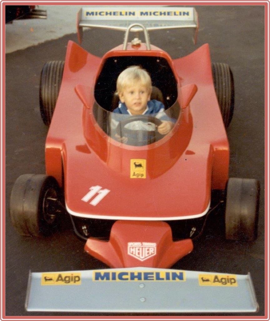 RacingForCancer's tweet photo. Happy birthday to this guy! He had it when he was 5...and still does at 39! Look out @IMS , he’s coming for the Borg 2020! Cheers @RyanHunterReay. Thanks for fighting for #28 million! https://t.co/WMFrIJHbma
