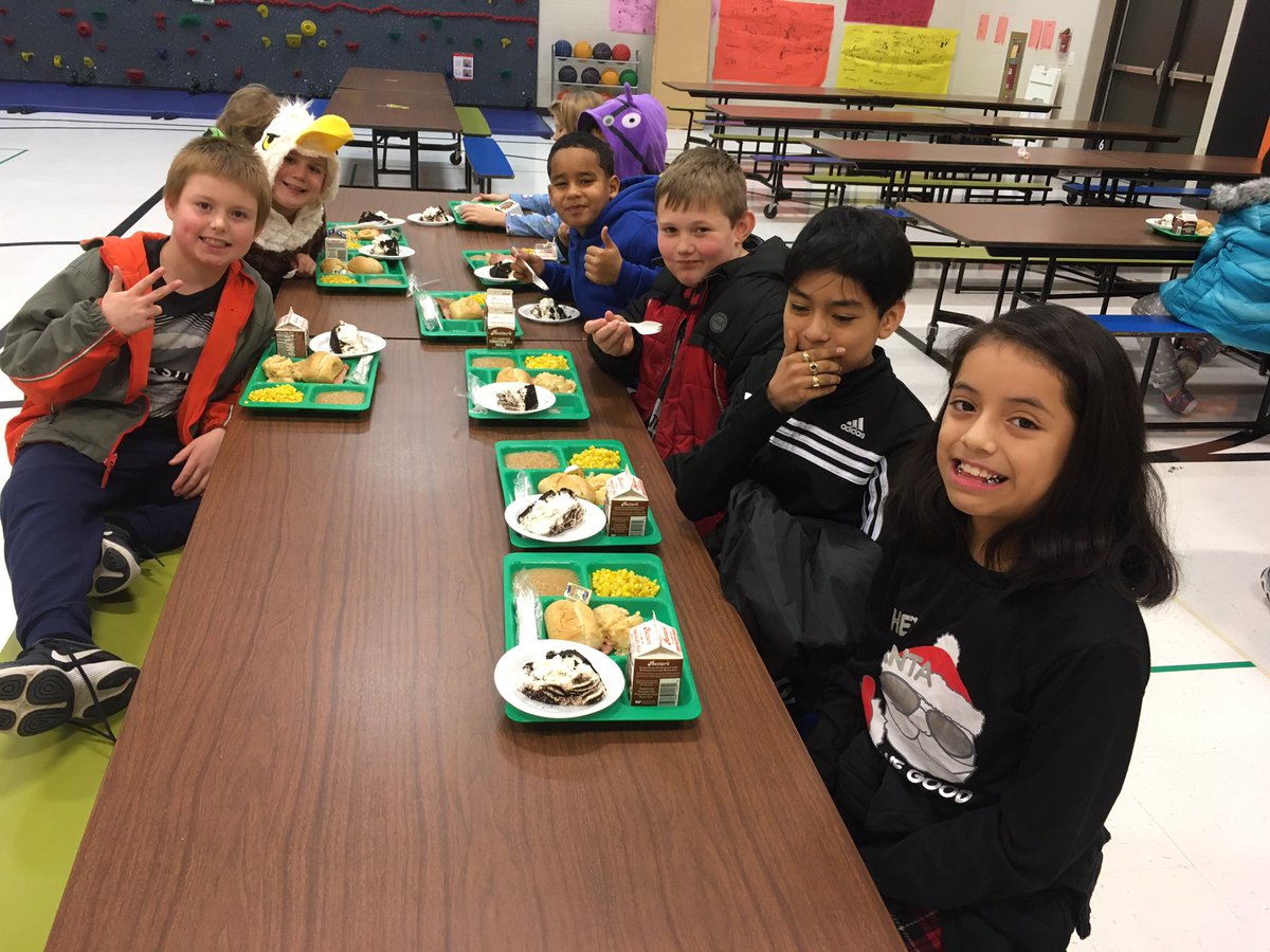 Miss_Garland_4's tweet photo. PJ Day + the Holiday Meal= GREAT DAY @HanStElem!  #decemberdressupdays https://t.co/hg1VS7f7HE